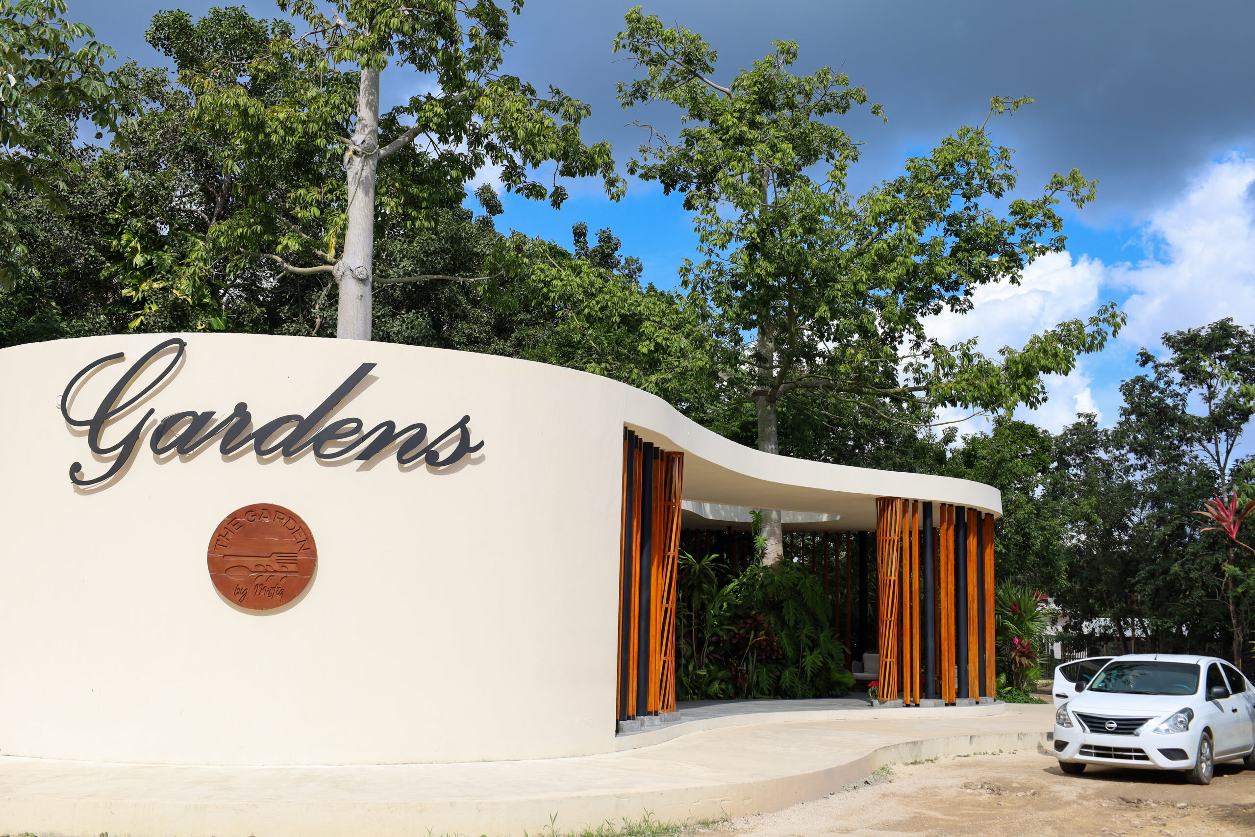 Mistiq Gardens principal